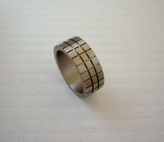 TITAN-RING